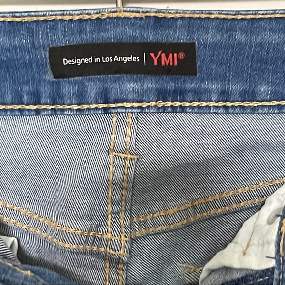 YMI Flare Jeans Women’s 3/26 Medium Wash Denim Back Flap Button Pockets - Picture 7 of 16